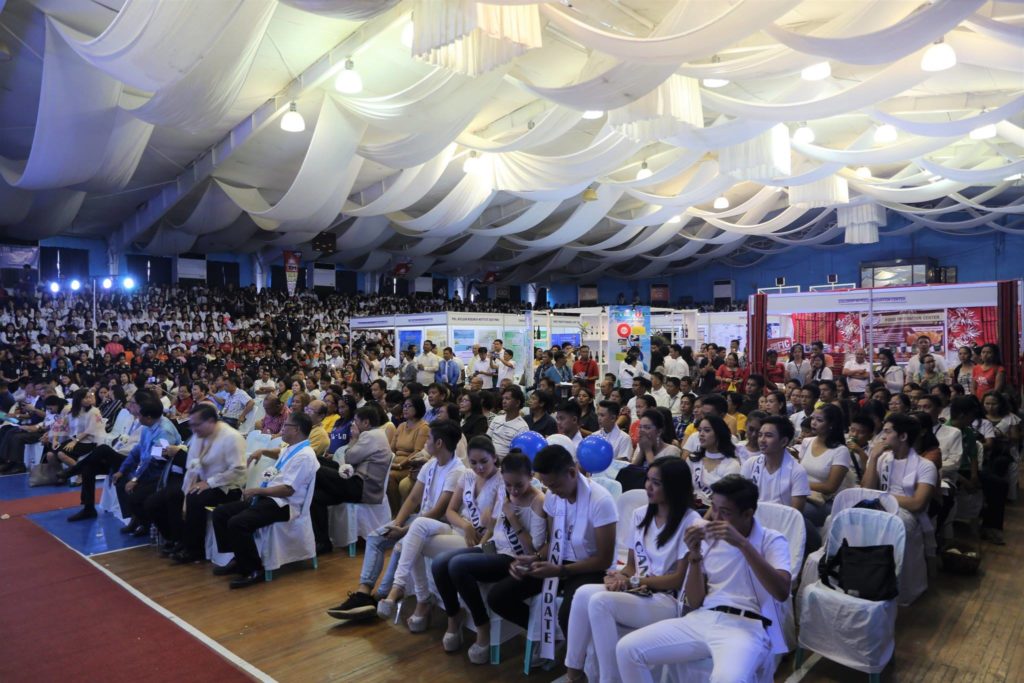 About 3,000 participants joined the Opening of the Regional Science and Technology Week celebration